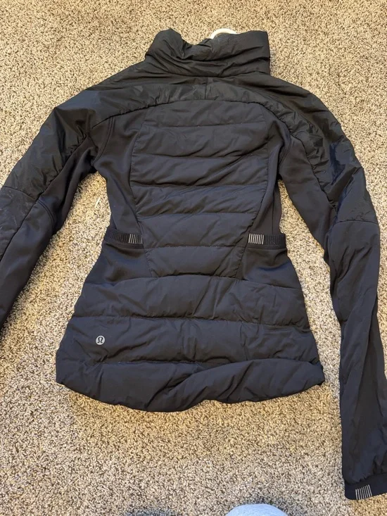 lululemon athletica Black Quilted Insulated Puffer Jacket - Picture 3 of 3